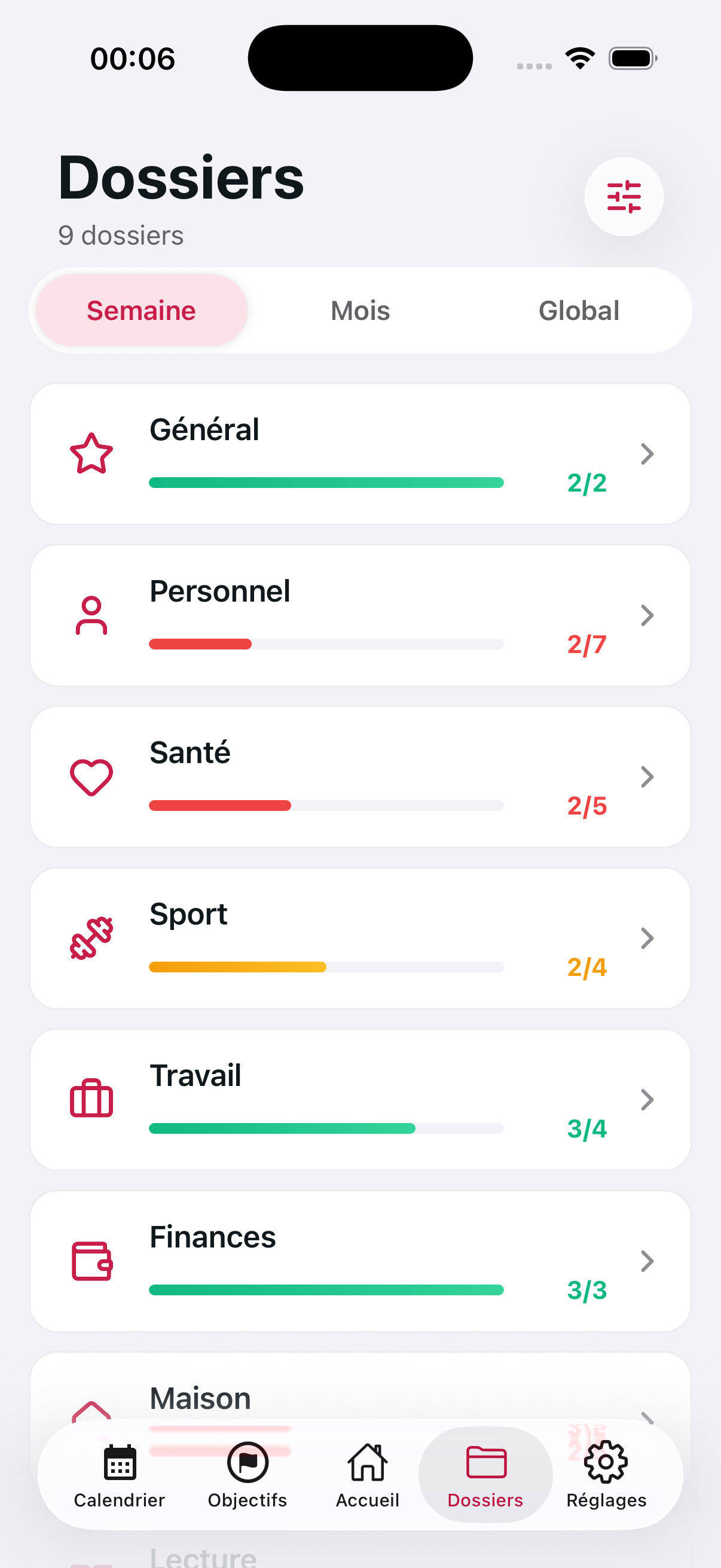 Tomori sur iPhone : dossiers Général, Personnel, Santé et Sport avec leur progression